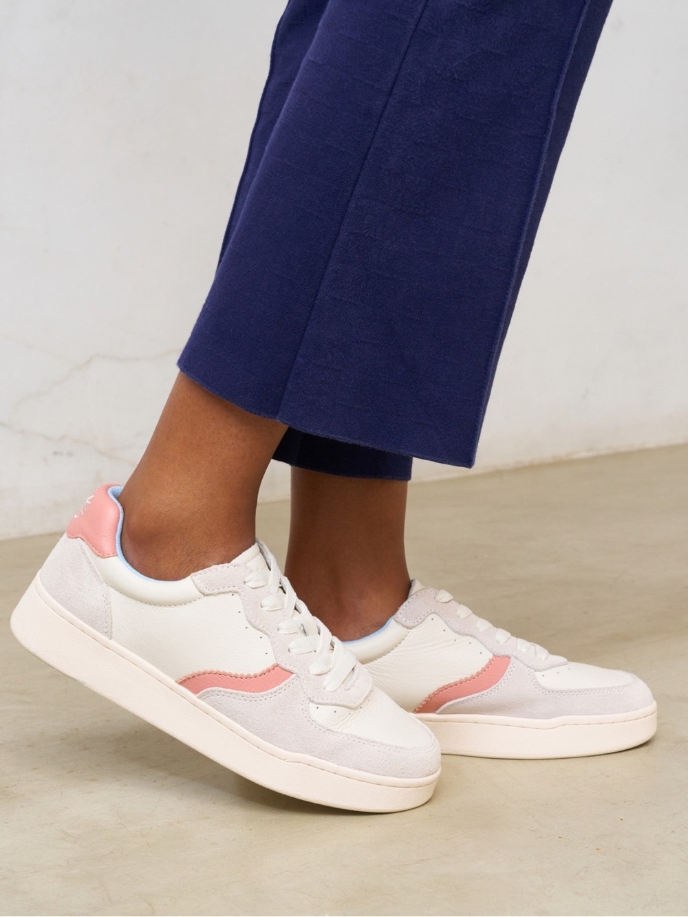 NWOB Soludos The Roma Retro Leather Sneakers White - Pink - Light Blue Sz 7